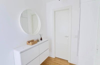 Vermietung einer stilvollen 2-Zimmer-Wohnung, 50 m², Stadtzentrum, Serbien